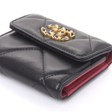 Chanel Timeless Matelassé Black Lambskin Flap Wallet — Otra .